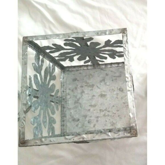 Large Metal Christmas Snowflake Gift Box Present Big Bow & Jingle Bells - Picture 6 of 7